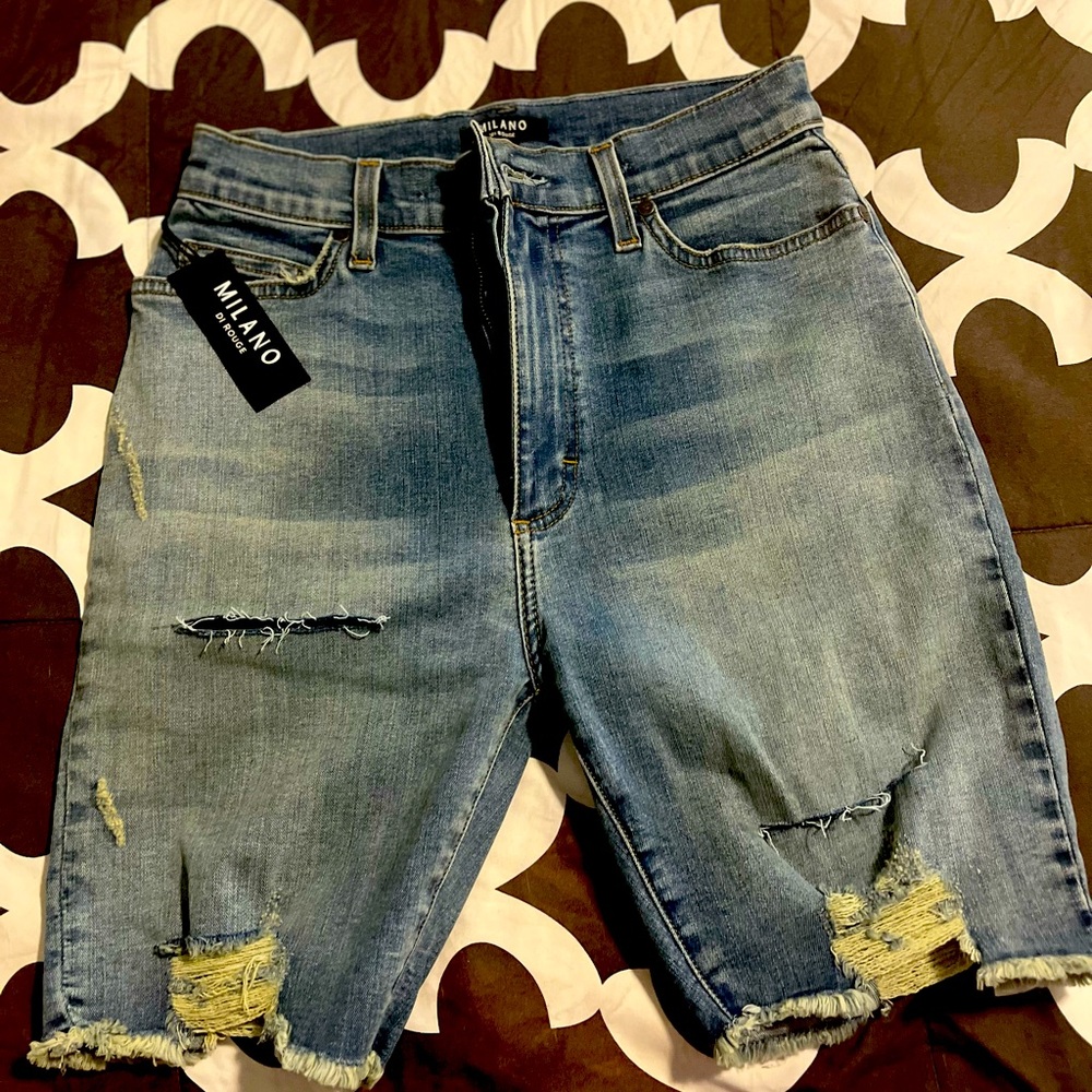 Milano Di Rouge Betty Bermuda shorts. New With Tags. Size 30